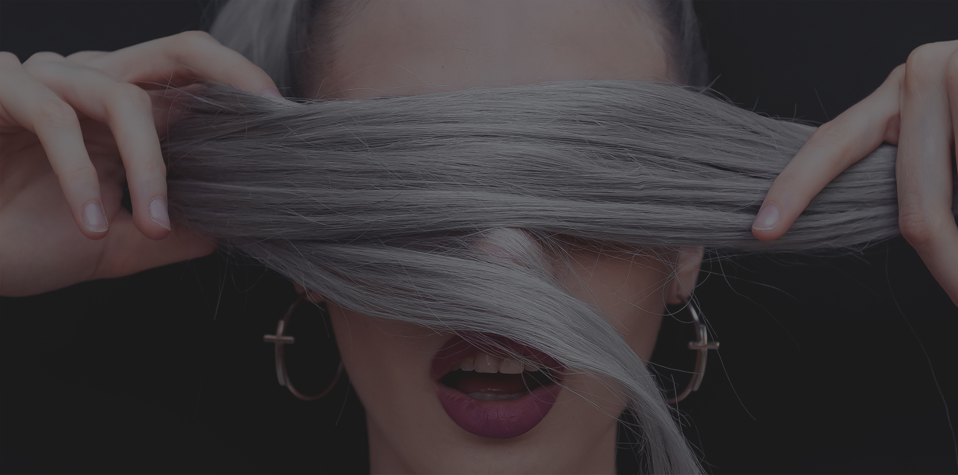 Modella capelli viso